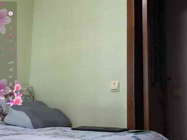 MaryWoooW webcam