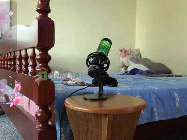 MaryWoooW webcam