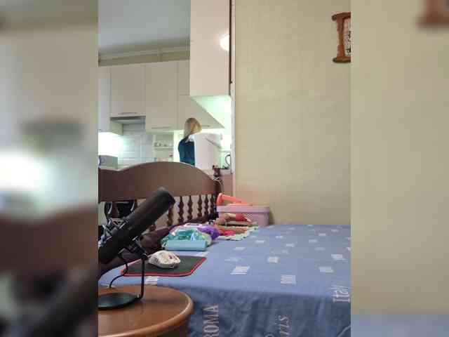 MaryWoooW webcam