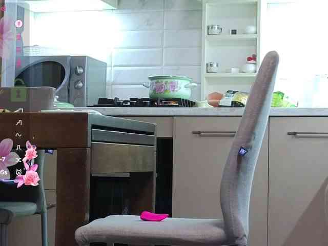 MaryWoooW webcam