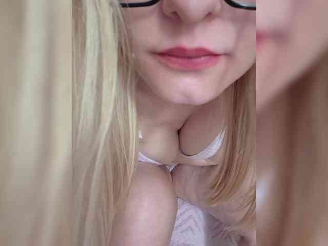 MaryWoooW webcam