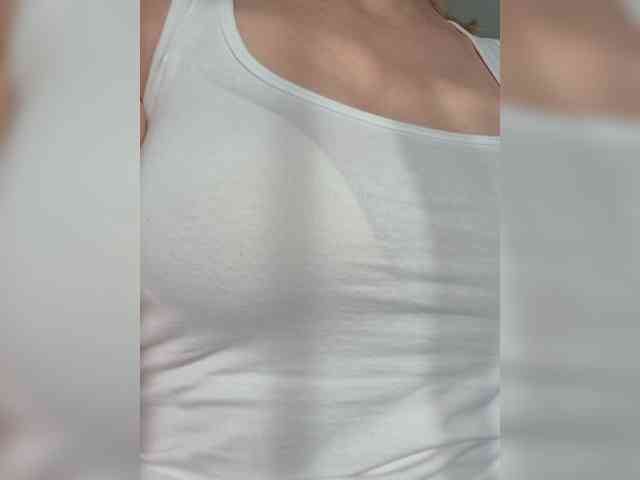 MaryWoooW webcam