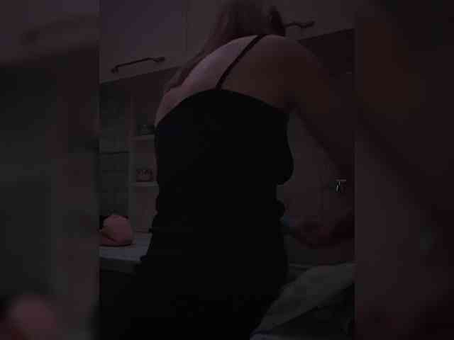 MaryWoooW webcam
