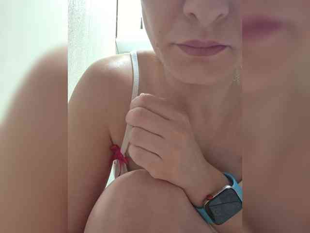 MaryWoooW webcam