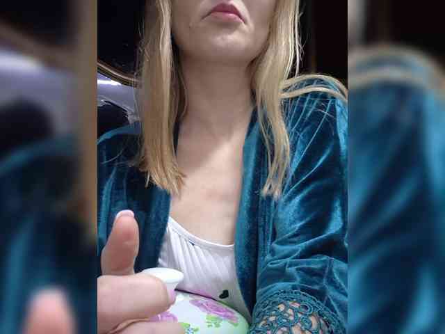 MaryWoooW webcam