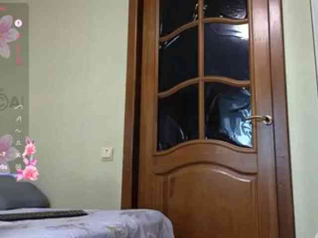 MaryWoooW webcam