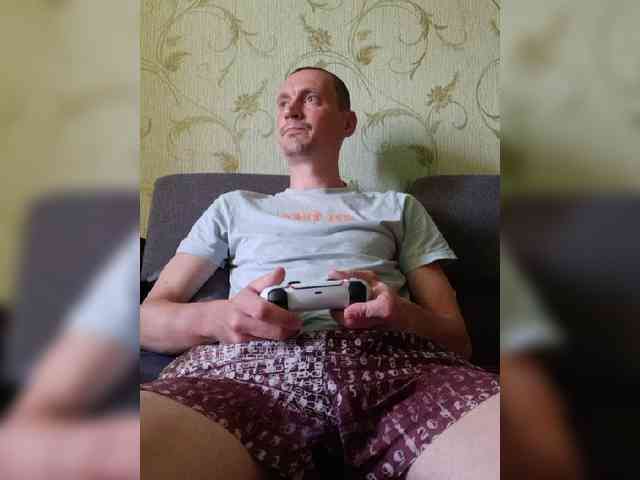 Alex19901990