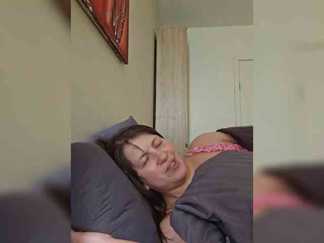 nimfastar77 Live Webcam on BongaCams