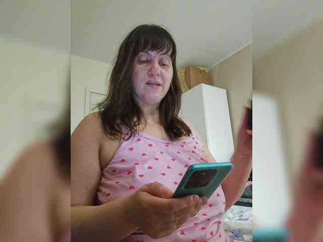 Nimfastar77's cam show statistics and live stream