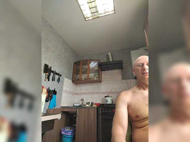 Wertuals1 live cam on BongaCams