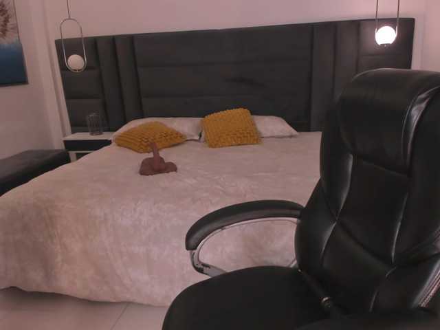 KylaMorrison live cam on BongaCams