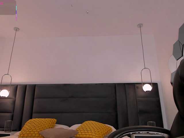 KylaMorrison live cam