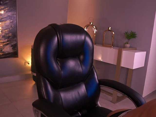 KylaMorrison live webcam show
