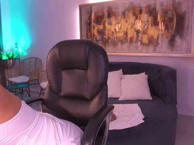 KylaMorrison webcam