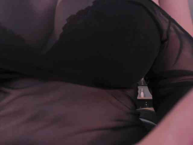 KylaMorrison webcam