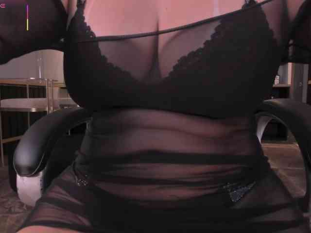 KylaMorrison webcam