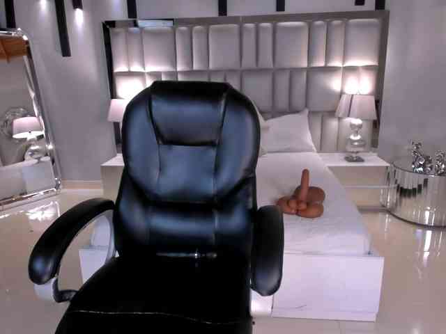 KylaMorrison webcam