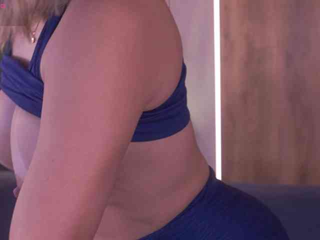 Modelo: KylaMorrison