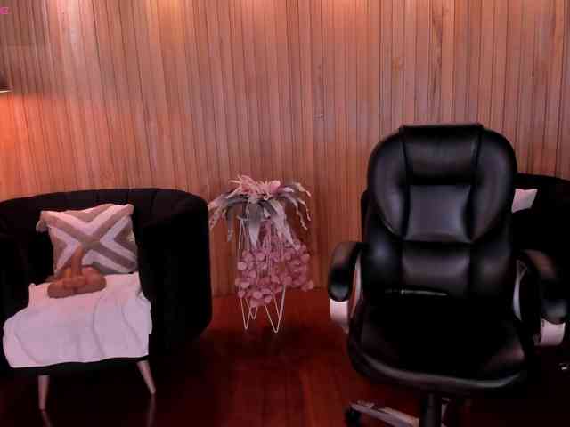 KylaMorrison webcam