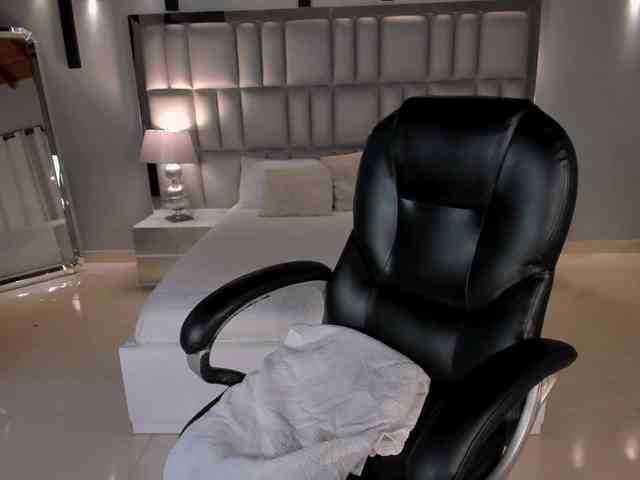 KylaMorrison webcam