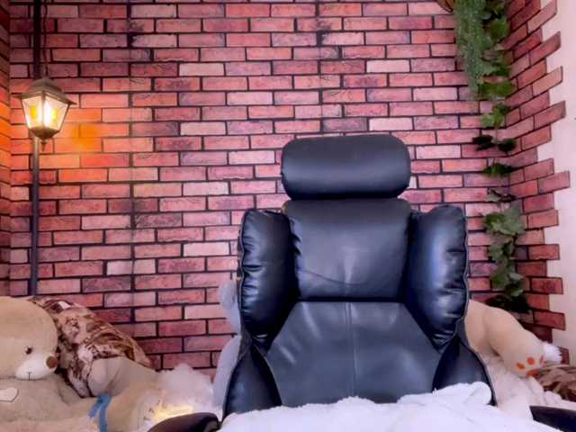 kisskissssss's BongaCams show and profile