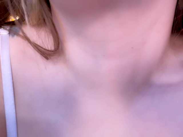 kisskissssss Live Cam and Statistics on UnifiedCams