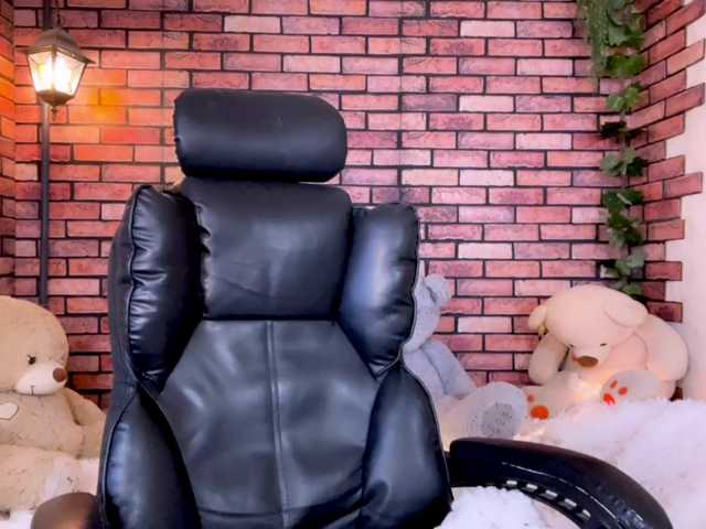 kisskissssss's BongaCams show and profile