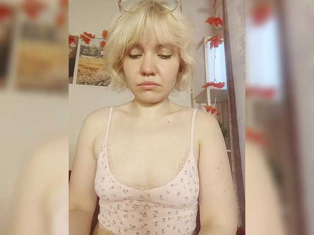 Tikoffka live cam on BongaCams