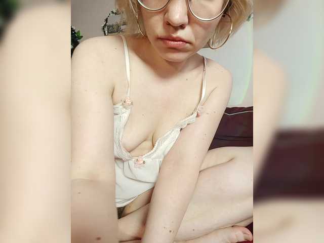 Tikoffka live cam on BongaCams