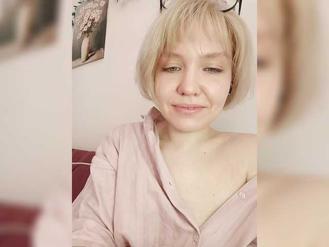 Tikoffka's BongaCams show and profile