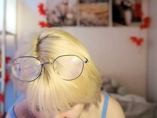 Tikoffka, live now on BongaCams