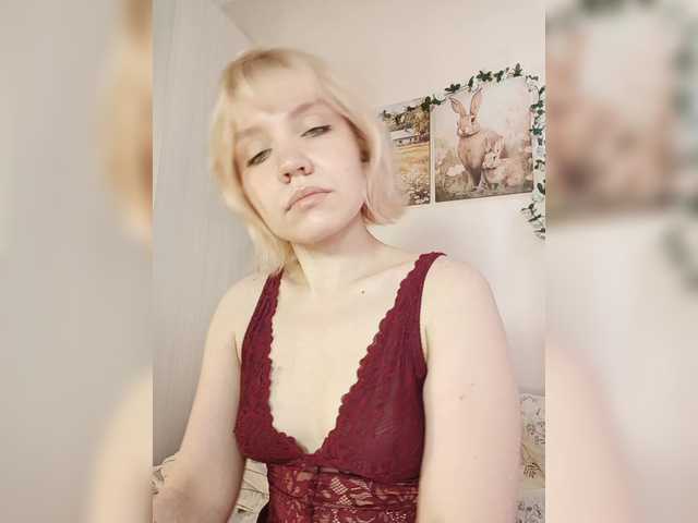 Tikoffka live cam on BongaCams