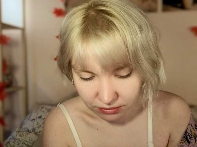 Tikoffka live cam on BongaCams