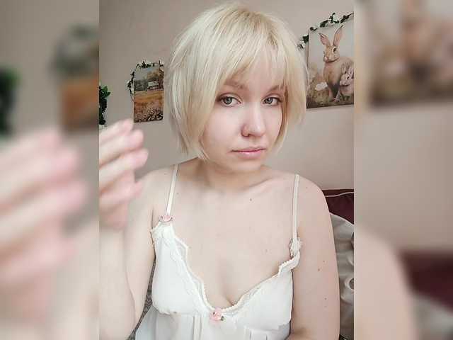 Tikoffka live cam on BongaCams