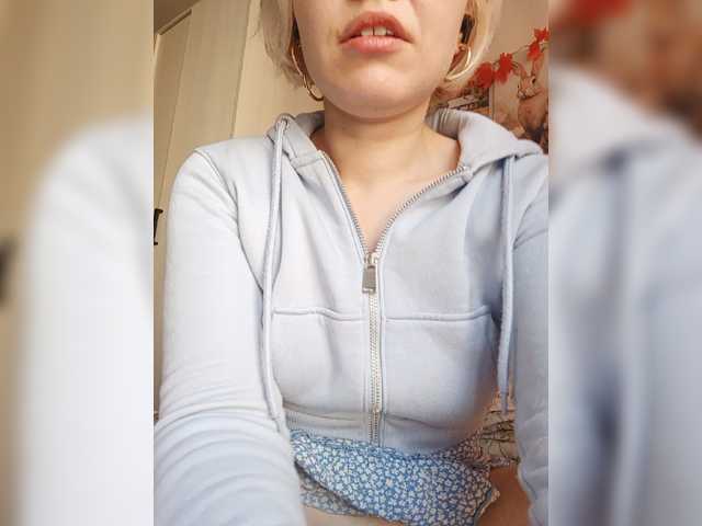 Tikoffka live cam on BongaCams