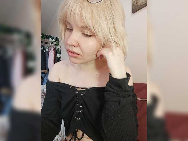 Tikoffka live cam on BongaCams