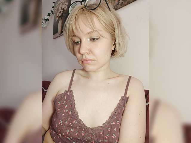 Tikoffka's BongaCams show and profile