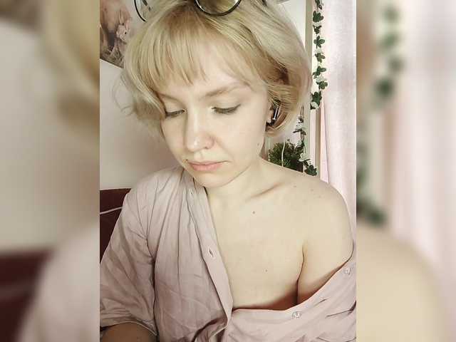 Tikoffka's BongaCams show and profile