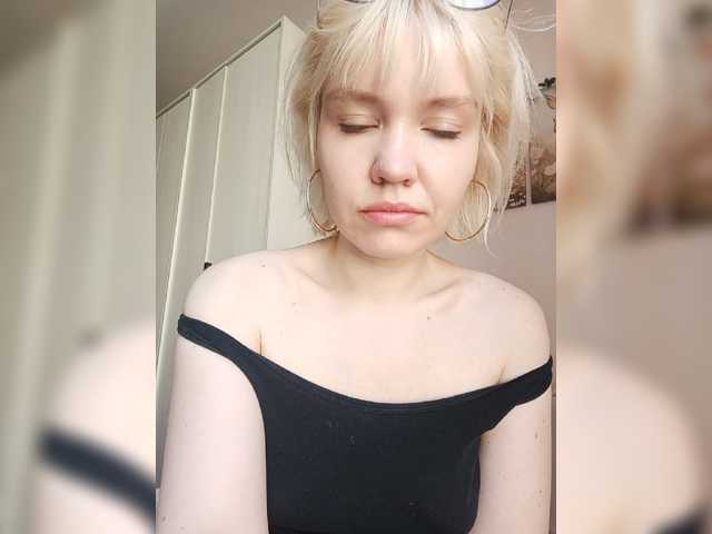 Tikoffka live cam on BongaCams