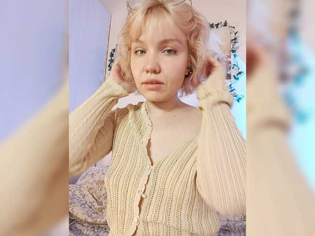 Tikoffka live cam on BongaCams