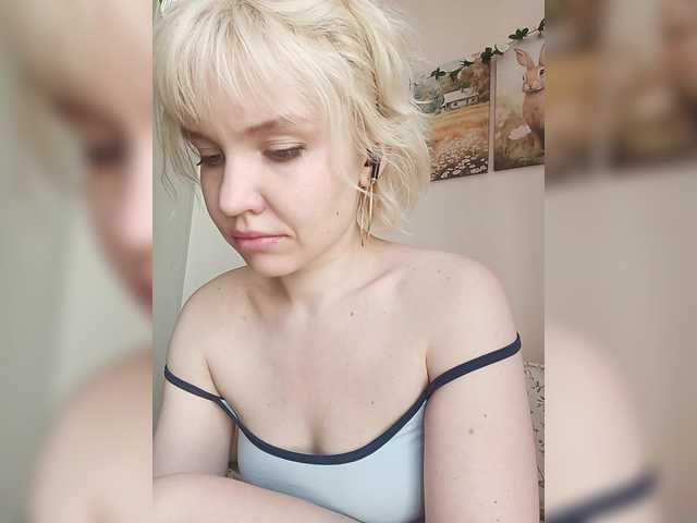 Tikoffka live cam on BongaCams