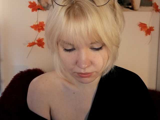 Tikoffka live cam on BongaCams
