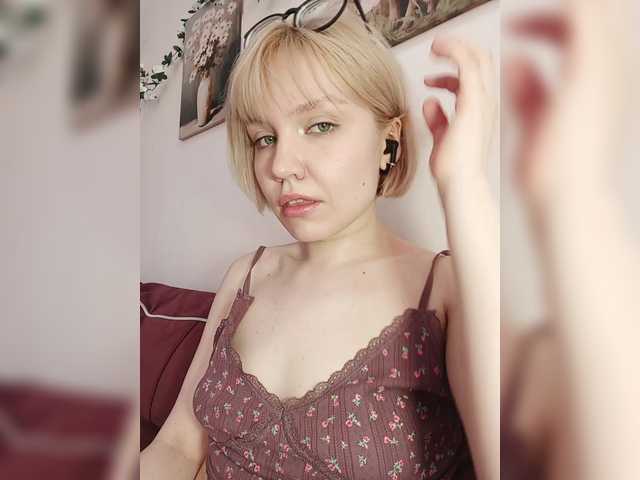 Tikoffka's BongaCams show and profile