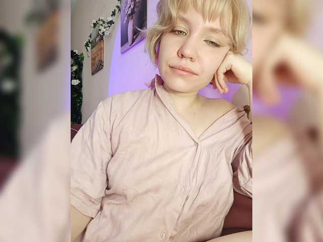 Tikoffka's BongaCams show and profile