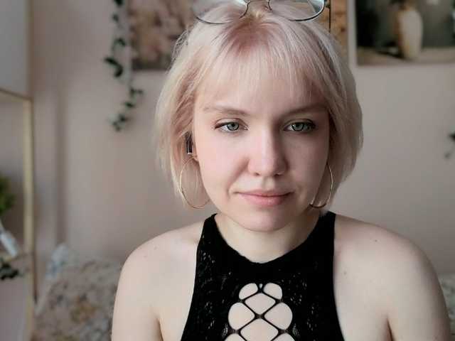 Tikoffka live cam on BongaCams