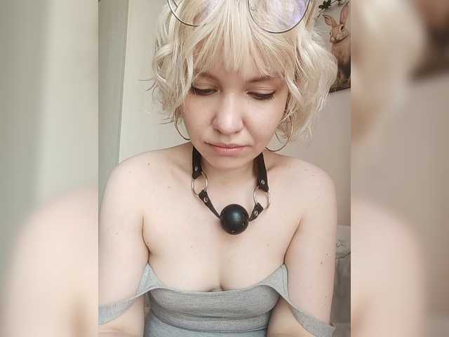 Tikoffka live cam on BongaCams