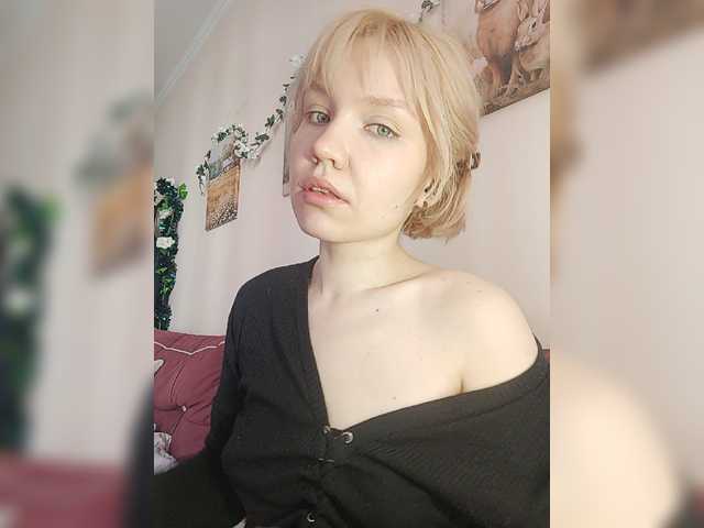 Tikoffka's BongaCams show and profile