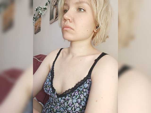 Tikoffka live cam on BongaCams