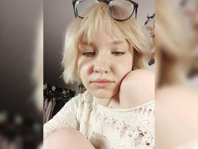 Tikoffka's BongaCams show and profile