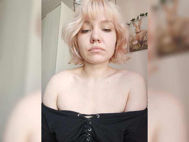 Tikoffka live cam on BongaCams